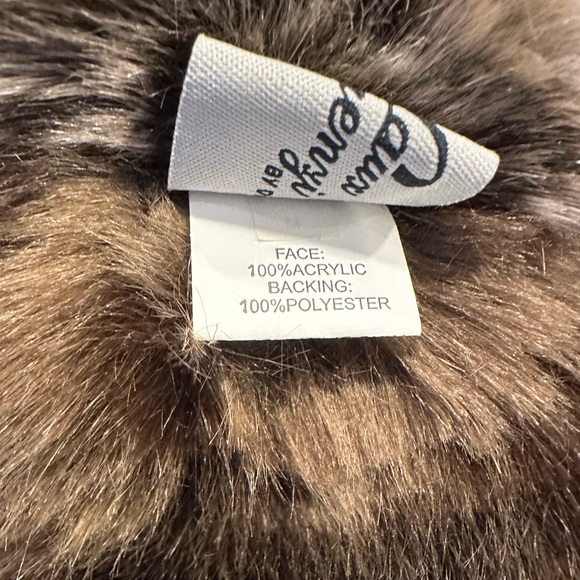 Faux Fur Infinity Scarf - Picture 4 of 6